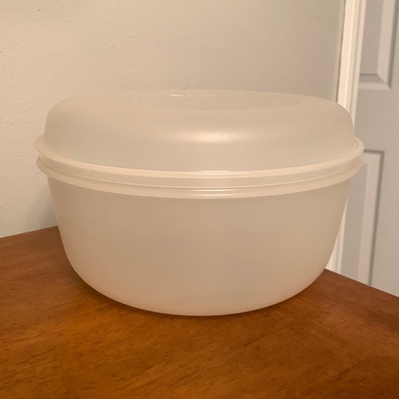 Tupperware Kitchen Vintage Tupperware Salad Domed Lid Container In